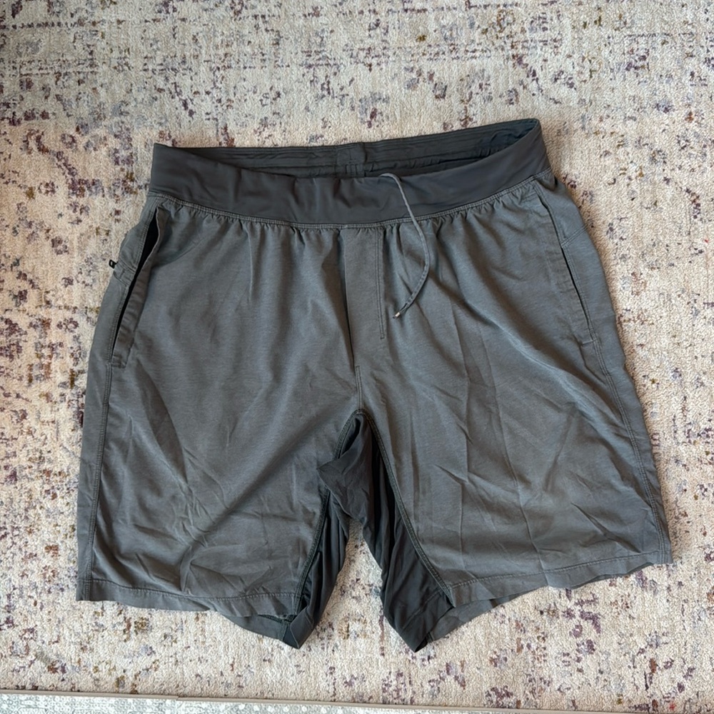 Men’s XL Lululemon Shorts